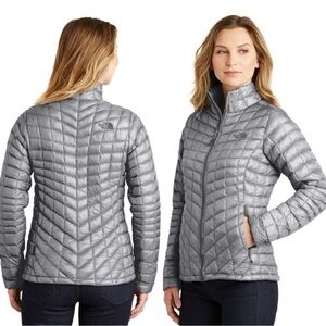 THE NORTH FACE Women's Thermoball™ Trekker Jacket Gray Sz M